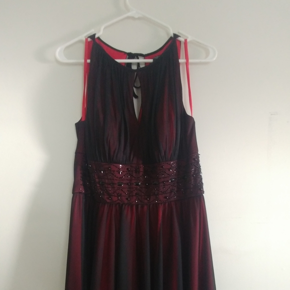 Elegant Beaded Burgundy Dress - Picture 3 of 7